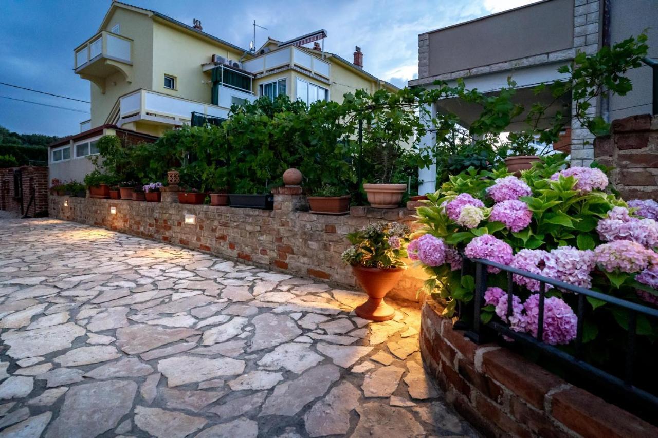 Grguric Apartments Palit Dış mekan fotoğraf