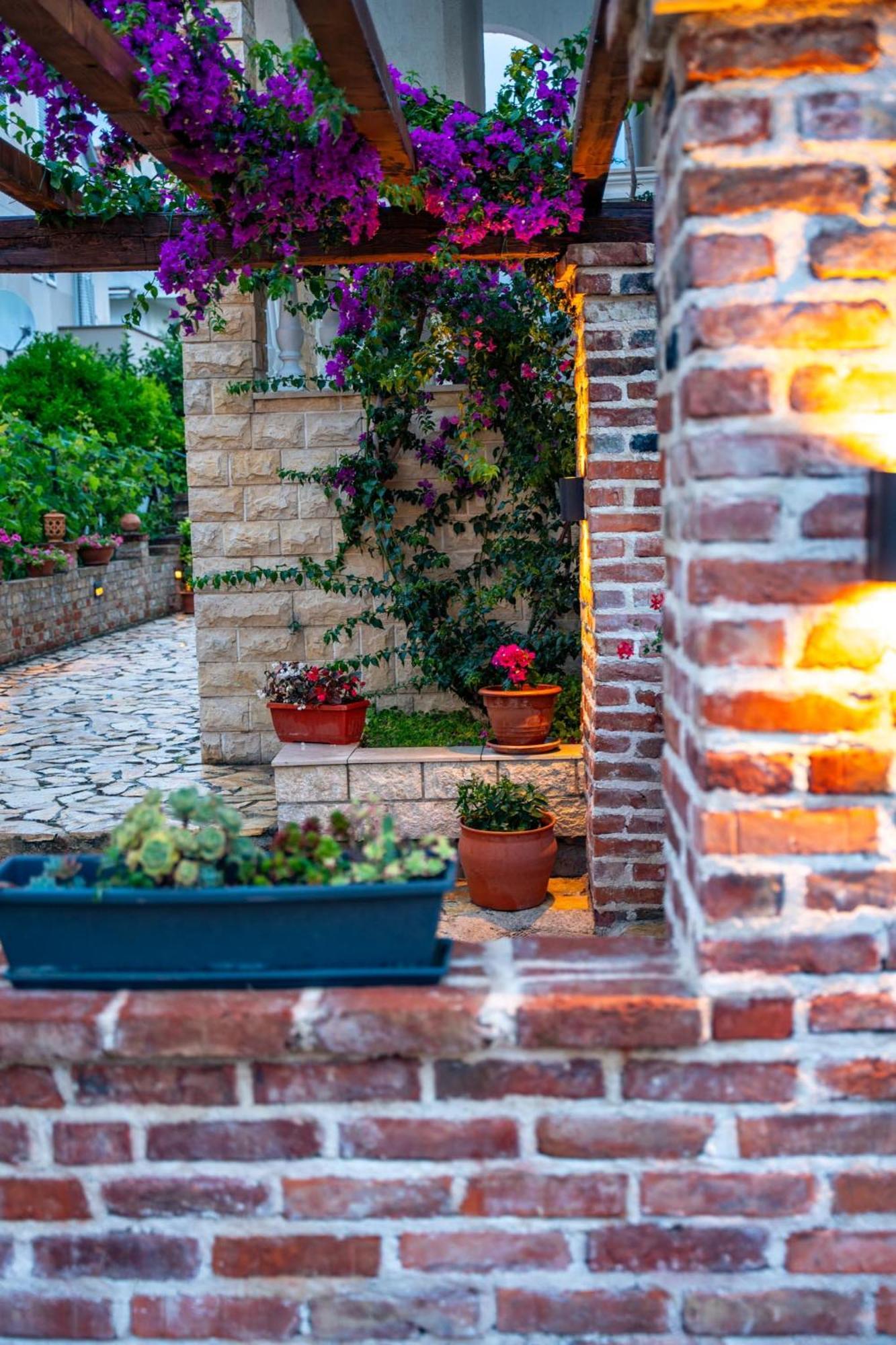 Grguric Apartments Palit Dış mekan fotoğraf